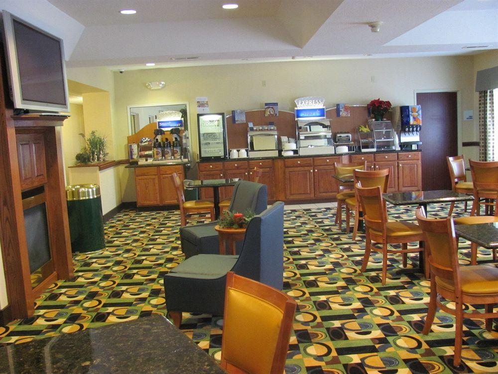 Holiday Inn Express Hotel & Suites Burlington By Ihg Exteriör bild