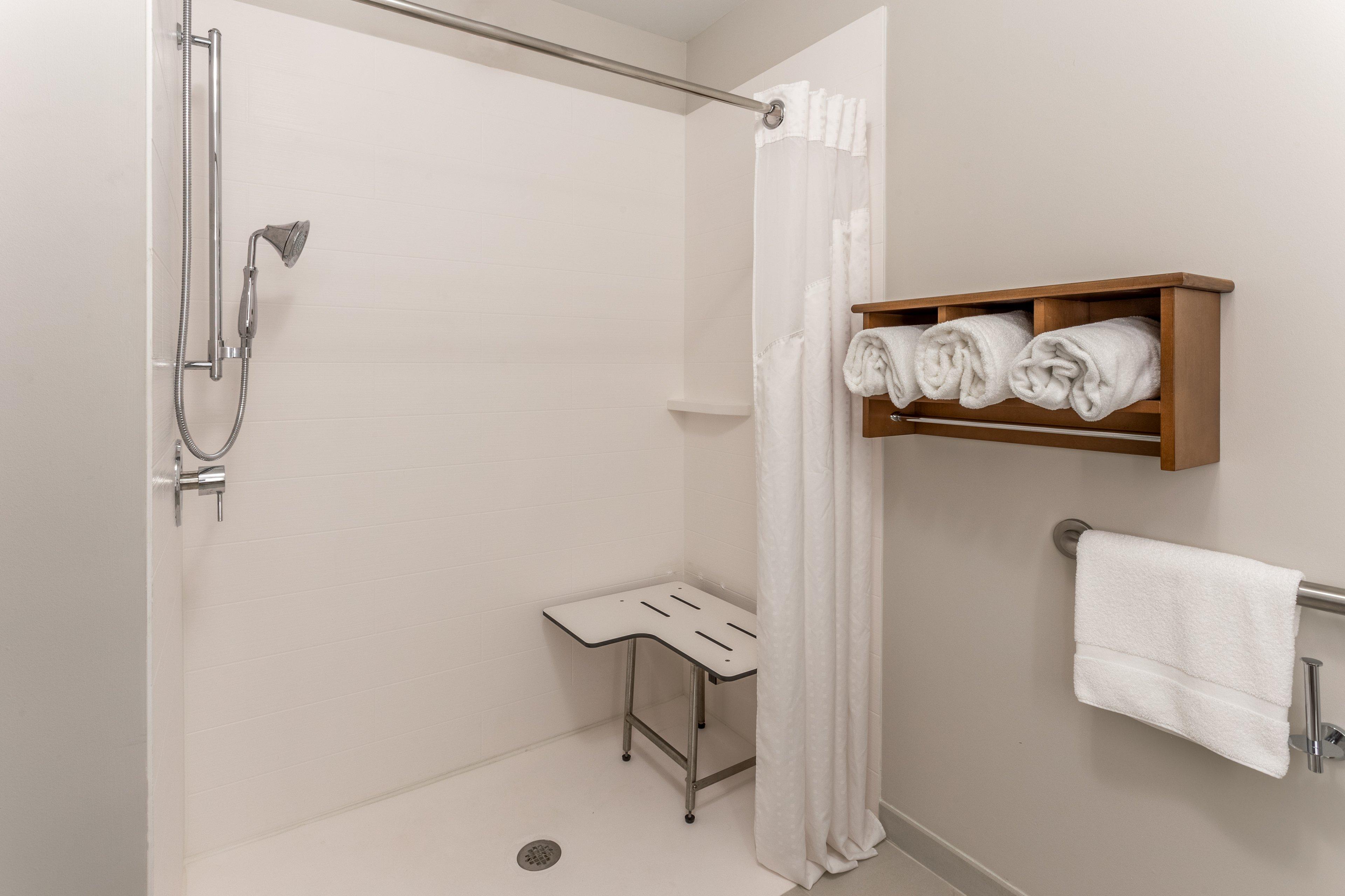 Holiday Inn Express Hotel & Suites Burlington By Ihg Exteriör bild