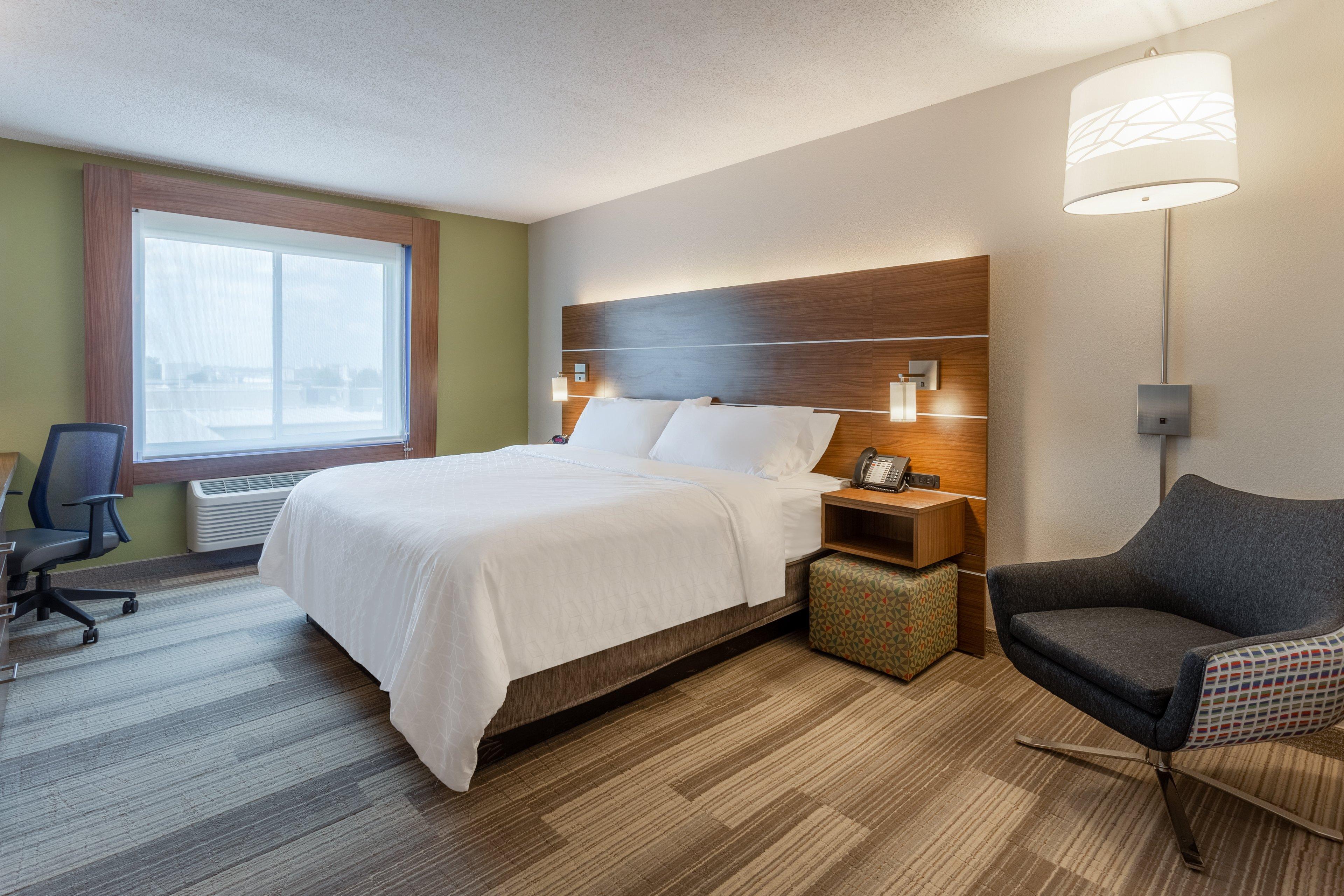 Holiday Inn Express Hotel & Suites Burlington By Ihg Exteriör bild