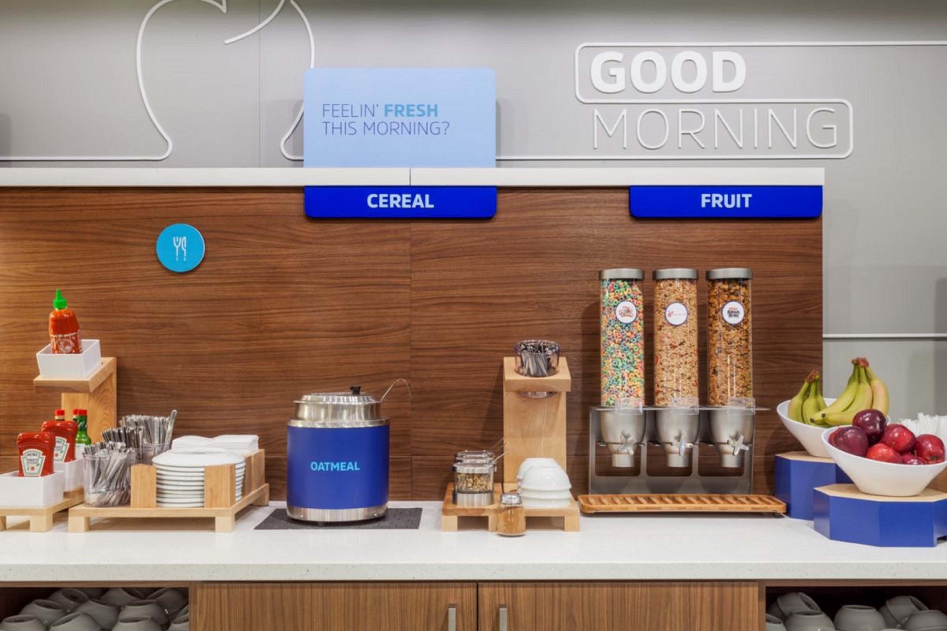 Holiday Inn Express Hotel & Suites Burlington By Ihg Exteriör bild