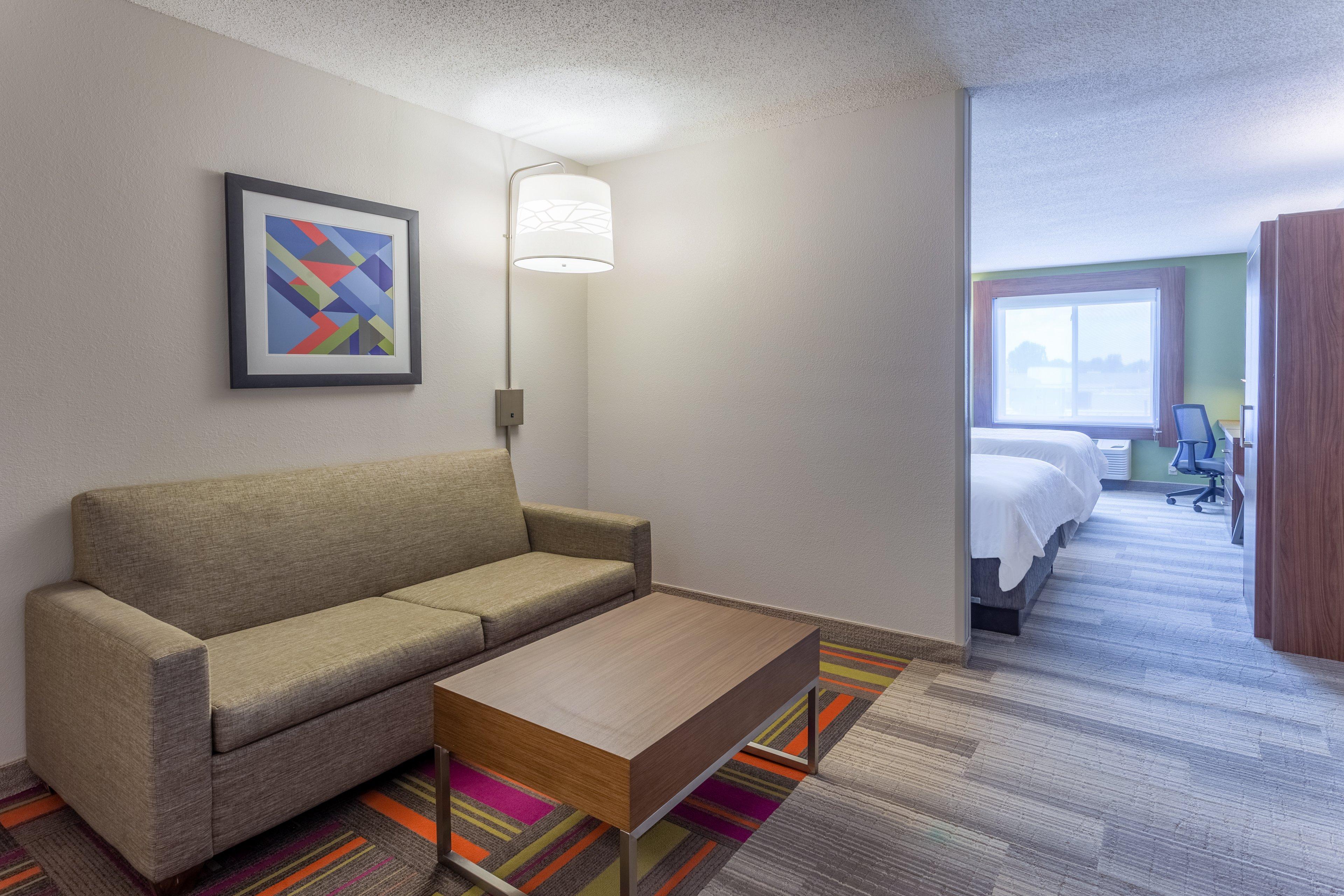 Holiday Inn Express Hotel & Suites Burlington By Ihg Exteriör bild