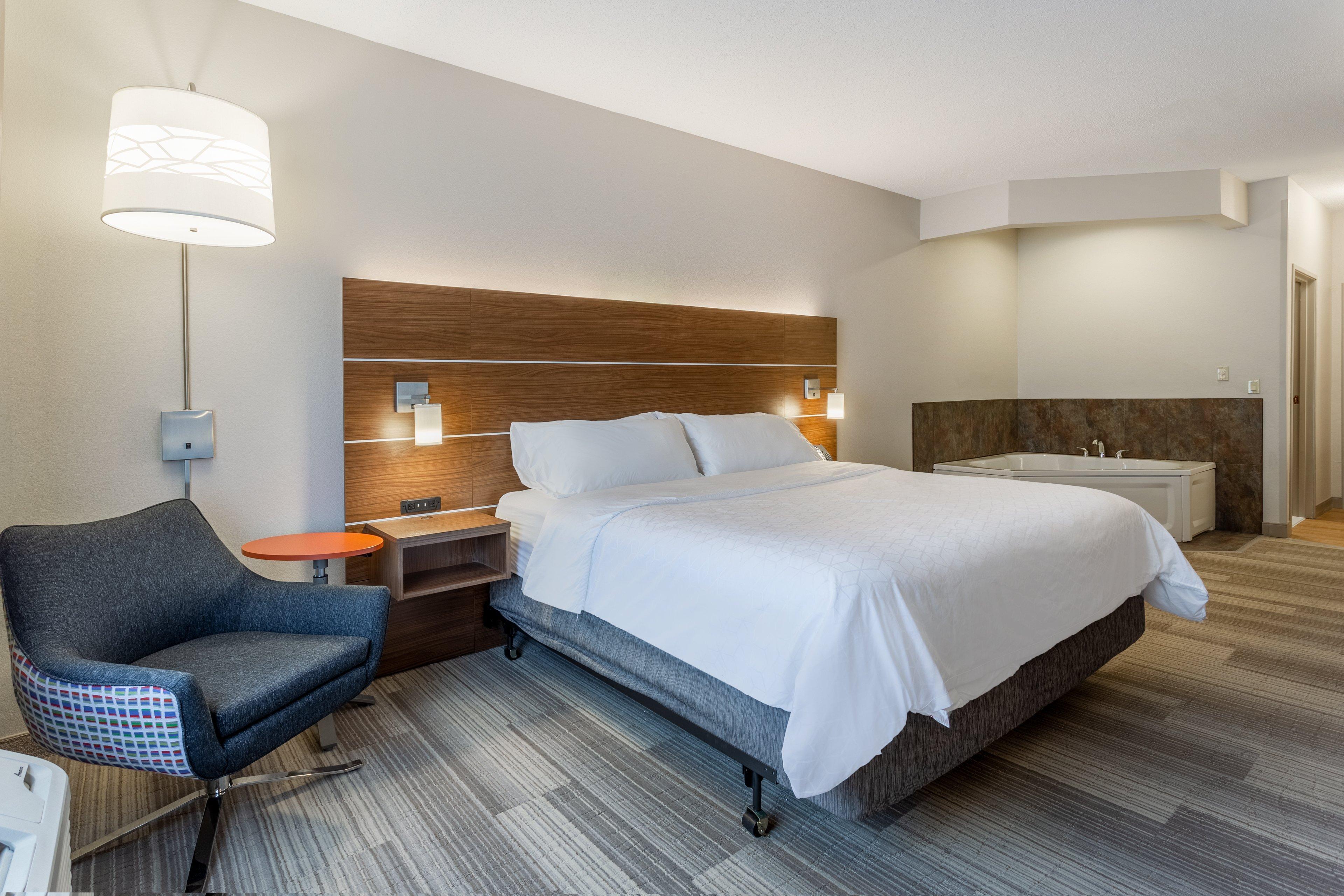 Holiday Inn Express Hotel & Suites Burlington By Ihg Exteriör bild