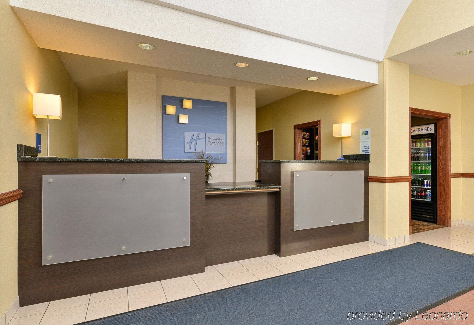 Holiday Inn Express Hotel & Suites Burlington By Ihg Exteriör bild